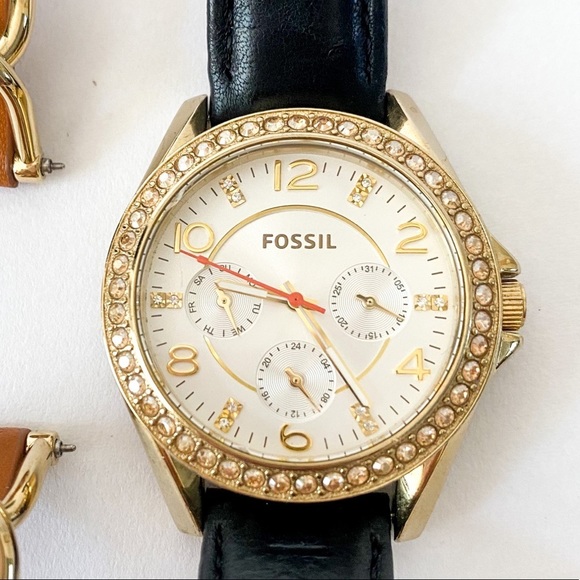 FOSSIL Genuine Leather Black Women’s watch extra brown Strap - Picture 3 of 8